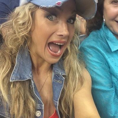 MILF Reporter Stefani 6