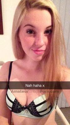 アマチュア Snapchat の 10 代の自撮り