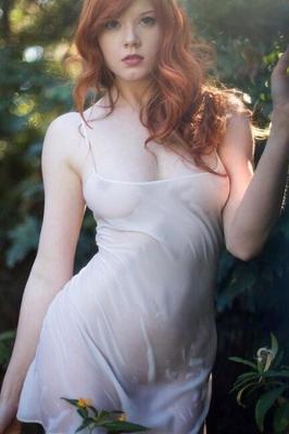 セクシーな女性