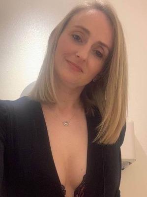 ????Cuck [compartió] su esposa delgada conmigo y contigo (????????)