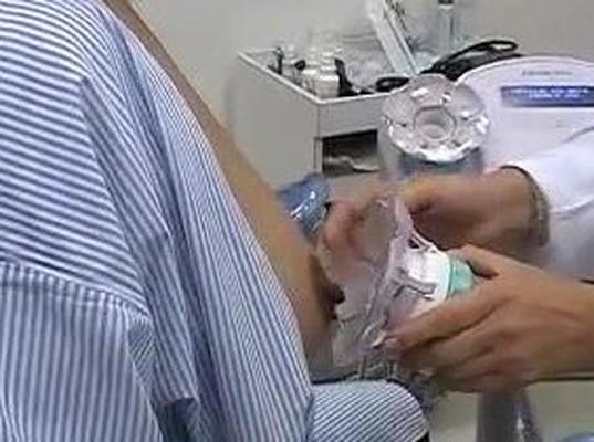Различные обследования молочных желез с помощью «чашек для сосания».