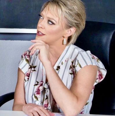 DEE  WILLIAMS hottest mature of all?