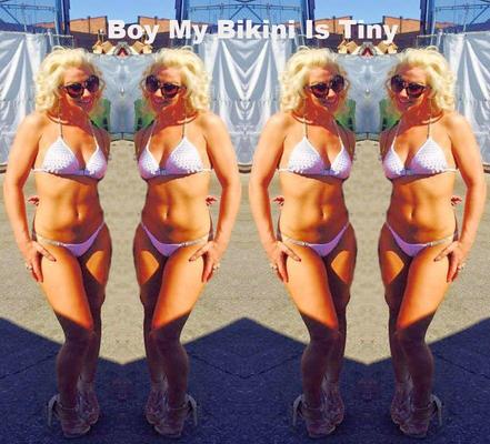 Suzie trabaja adolescente weeny bikini blanco