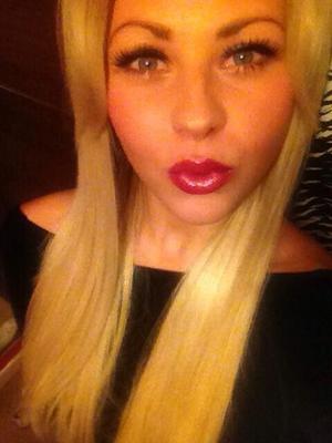 Kirsty C Dewsbury Chav Slag and Dirty Whore Friends