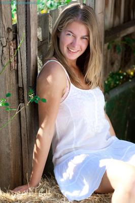 Abby Winters Chica - Shelley