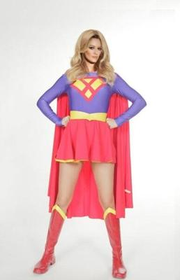 Supergirl Hilary Duff slutty lesbian action