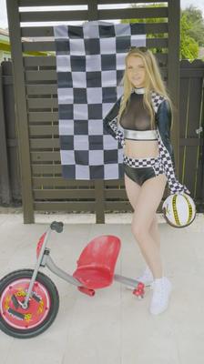 Young blond babe Harlow West gets boned & spermed.