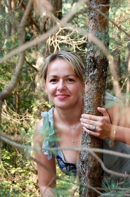 Mature   Forest blonde