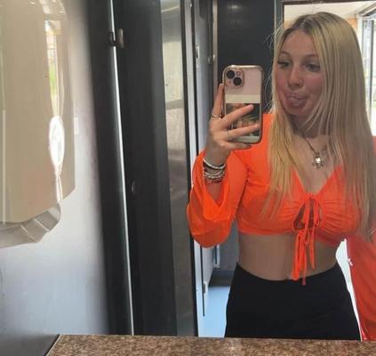 Cuck's British girlfriend Brooke