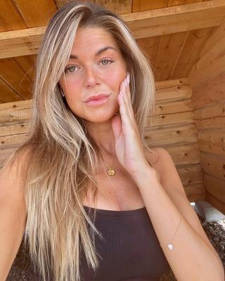 Angelica sexy Mädchen