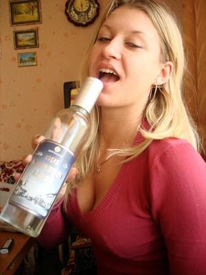 Abbie sexy Blondine