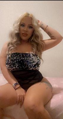 yo modelo erótico provocando