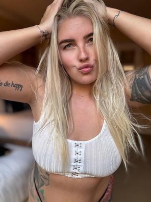 Kaylee Big Ass Big Tits Gorgeosu Blonde Girl смешанные горячие выстрелы