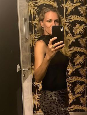 Sandra Geile Schlanke Blonde Milfは、ドイツの女をfickった