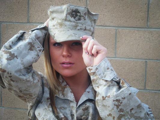 Madden Sexy in fatigues (NN)
