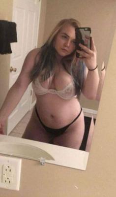 Thick blonde slut Haley 