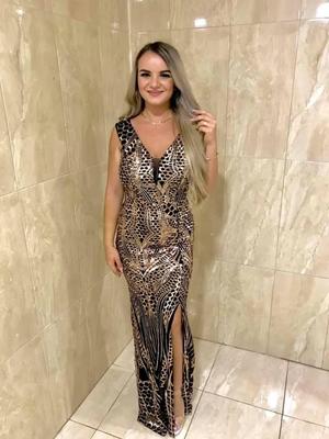 マダリーナはルーマニアの女です
