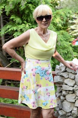 HOT GILF