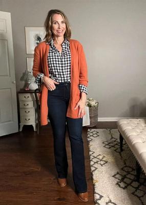 P interest In Beauty Queen In Between (Milf Fashion Blogger)