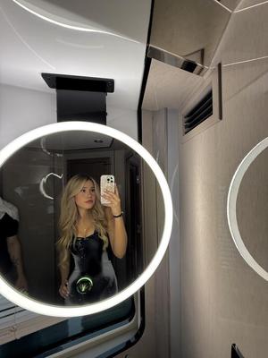 Big titter Julia is a yo wannabe influencer and full time slut