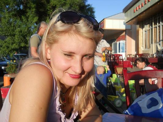 Blonde Russian Tatiana from Sankt Petersburg with small tits