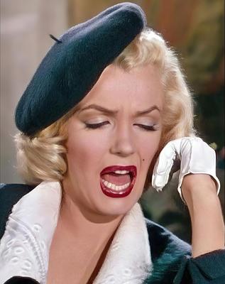 Marilyn Monroe hyper resolution face impessions