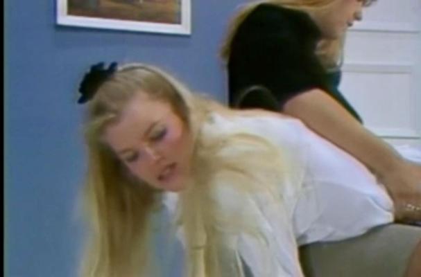 Eine gute harte OTK -Spanking
