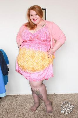 BBW DINO BEAUTIFUL BLONDE FAT GIRL