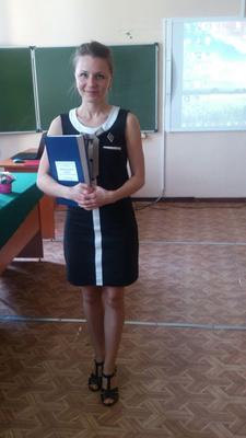 Cute slim Russian posing and selfie nudes