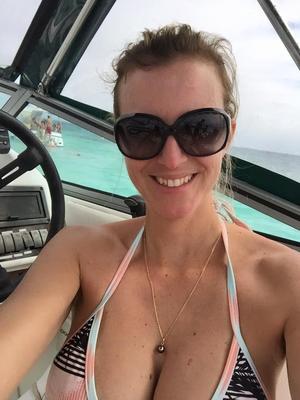 Ludivine francês milf grandes mamas grossas loches bandantes