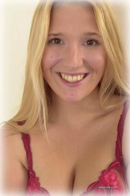 Brinquedos explicitos de Manon então os fotógrafos Dick